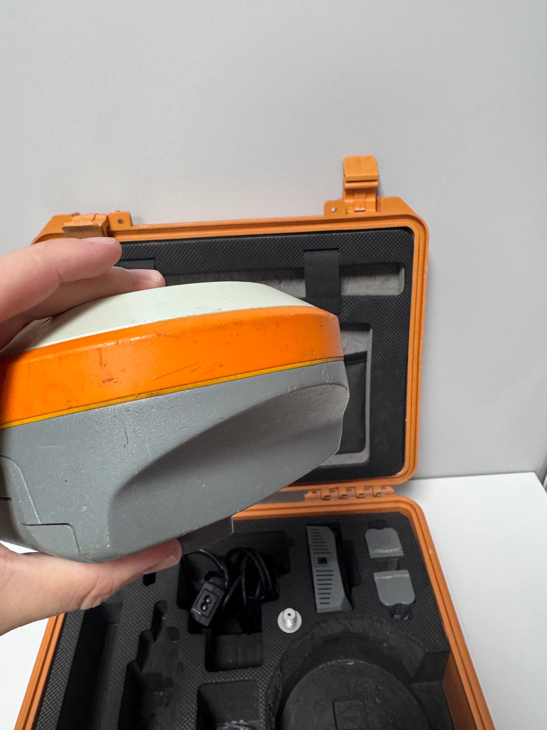 Приемник EFT M2 GNSS 220 каналов GSM/УКВ