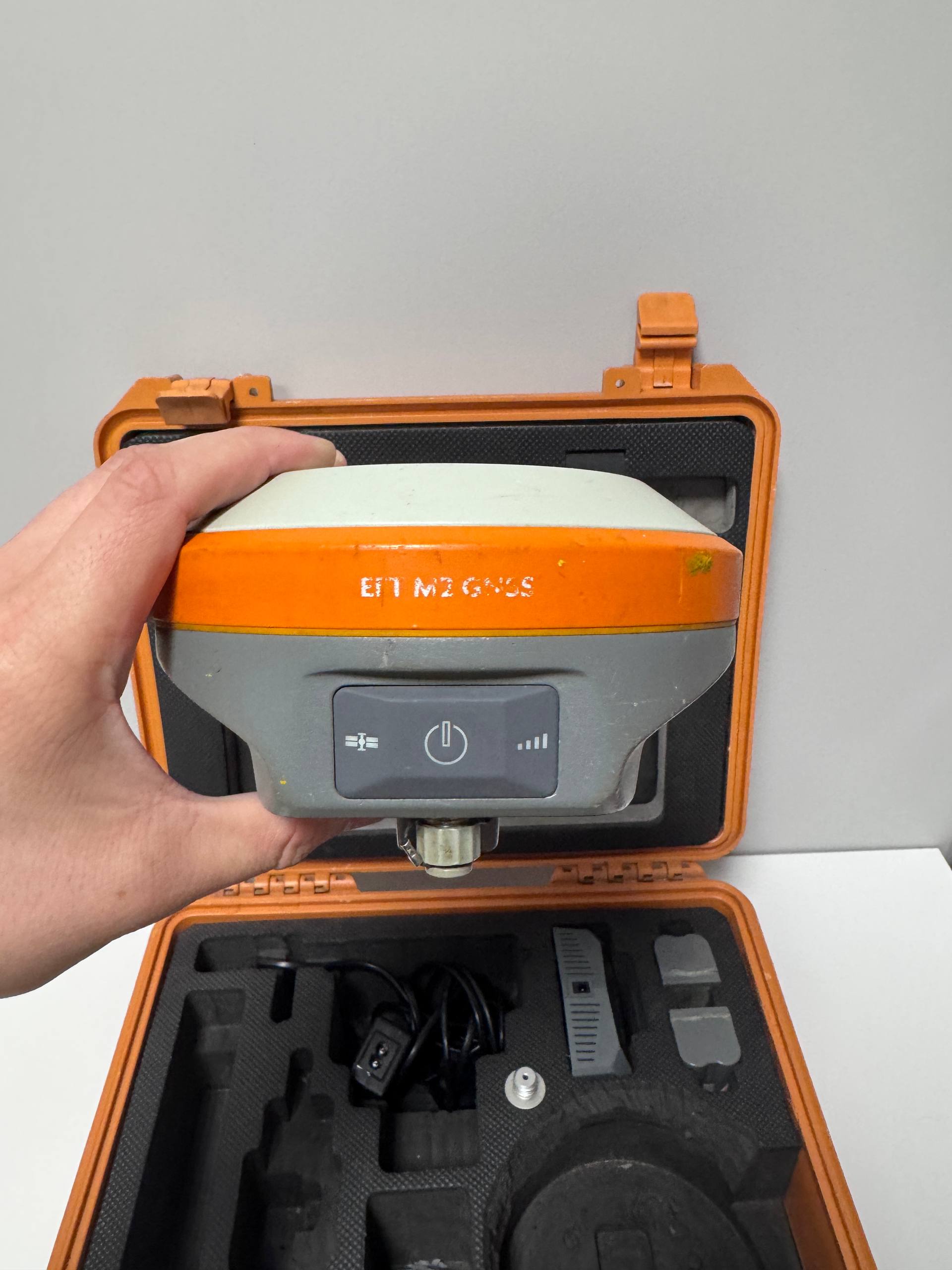 Приемник EFT M2 GNSS 220 каналов GSM/УКВ