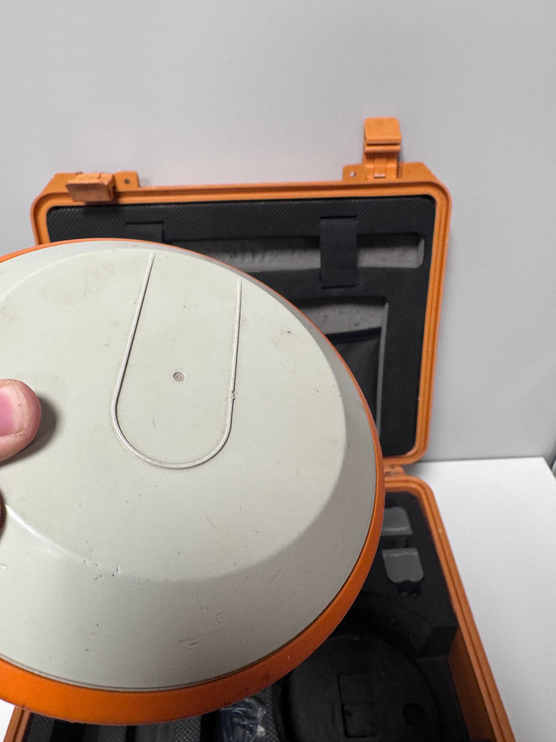 Приемник EFT M2 GNSS 220 каналов GSM/УКВ