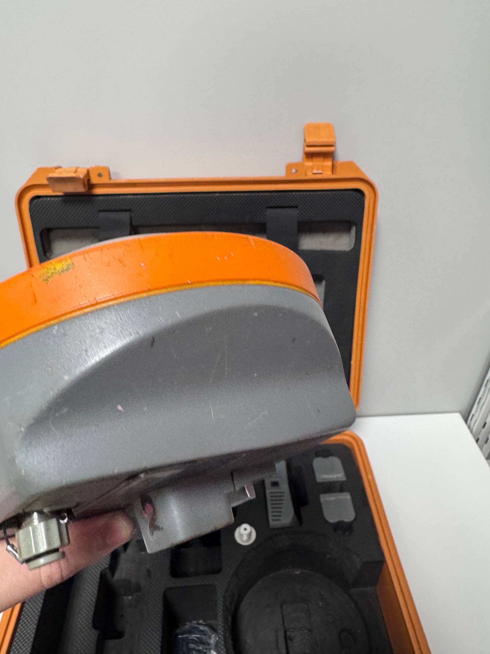Приемник EFT M2 GNSS 220 каналов GSM/УКВ